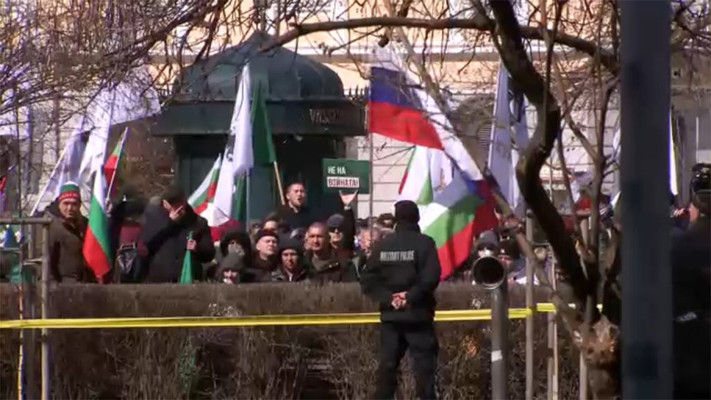 Bulgaren protestieren während des US-Verteidigungsministers.  Besuch in Austin, der Premierminister sagt, keine militärische Unterstützung der Ukraine