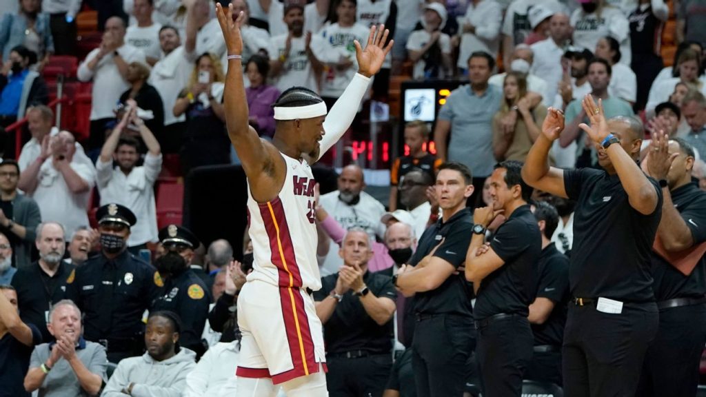 Jimmy Butler von Miami Heat erzielt 45 Punkte beim Sieg in Spiel 2 und sagt, er sei ein „anderer Spieler“ als während der sengenden NBA Bubble Finals