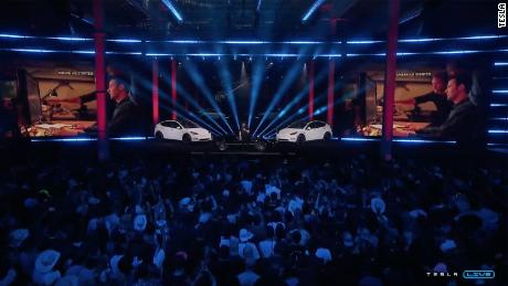 Tesla feierte am Donnerstagabend die Eröffnung seiner neuen Fabrik.