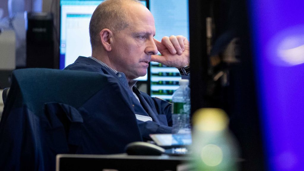 Aktien-Futures fallen, nachdem Dow Jones 600 Punkte zurückgegeben hat