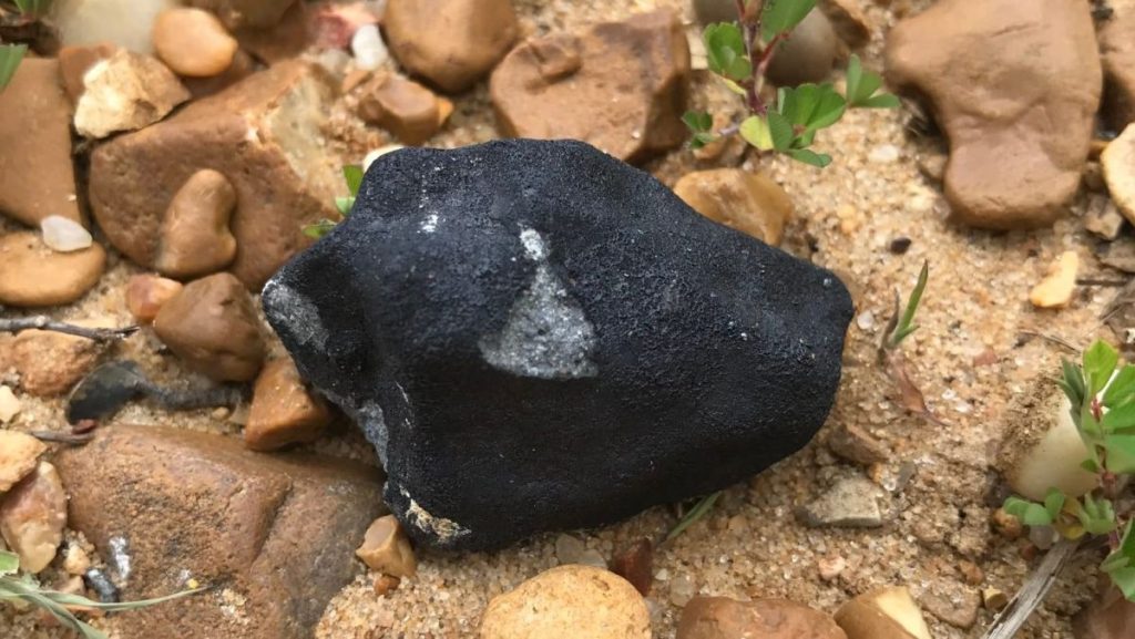 Meteoriten wurden in Mississippi nach einem Feuerball hoch am Himmel gemeldet