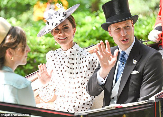 Die Geste kam zu Diana, als Cambridge zum ersten Mal seit 2019 wieder am Royal Ascot Festival teilnahm