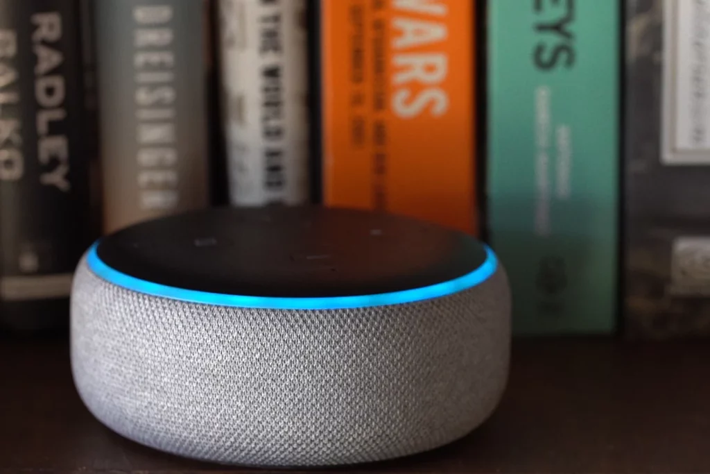 Amazon Alexa stellt eine neue Technologie vor, die Geräusche imitieren kann, einschließlich der von Toten