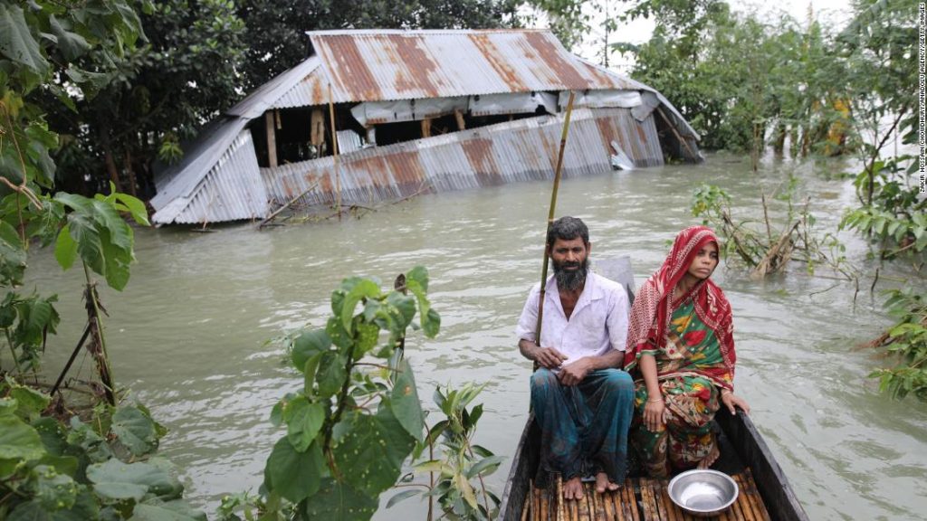 Millionen Menschen sind von Monsunfluten in Bangladesch und Indien betroffen