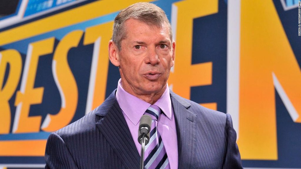 Vince McMahon tritt nach Vorwürfen des Schweigens über Geld als WWE-CEO zurück