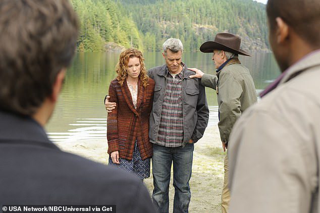 Lobende Erwähnung: Er spielte Sheriff Andrew Jackson, während mehrere andere Twin Peaks-Darsteller auftraten, darunter Cheryl Lee;  (von links nach rechts) Twin Peaks Schauspieler Robin Lively, Dana Ashbrook und Von Dohlen