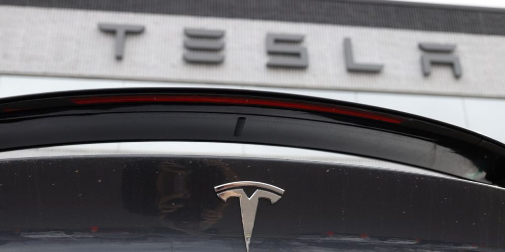 Tesla-Investoren ebnen den Weg für einen Aktiensplit und stimmen mit dem Unternehmen über die meisten Gebote ab
