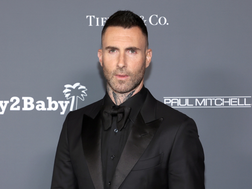 Adam Levine, Maroon 5 kündigte eine Vegas-Übernahme unter Vorwürfen einer Affäre an – SheKnows