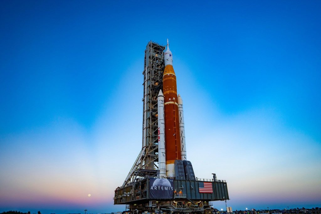 Mondstart: Amerikaner erwägen, ob das Artemis-Weltraumprogramm der NASA 93 Milliarden Dollar wert ist