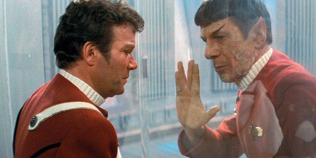 Leonard Nimoy (er erschien hier 1982 in Star Trek II: The Wrath of Khan mit William Shatner) starb 2015. Er wurde 83 Jahre alt.