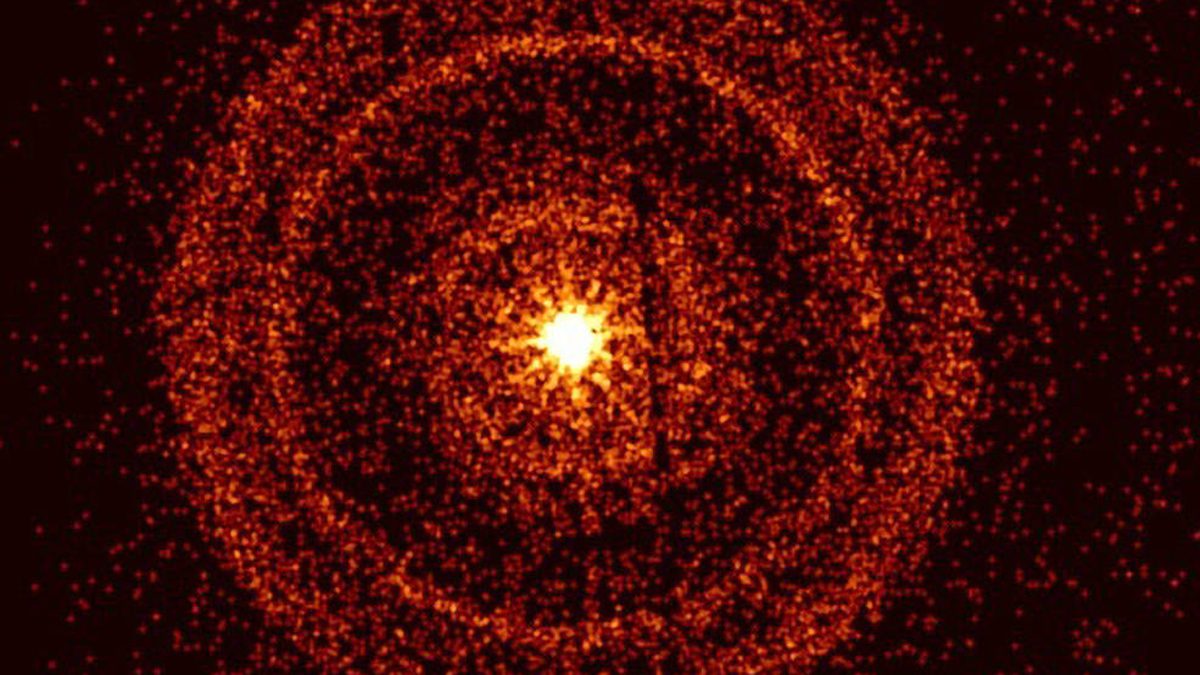 Ringe aus kosmischem Staub wurden durch die energiereichste kosmische Explosion, die jemals beobachtet wurde, entzündet.