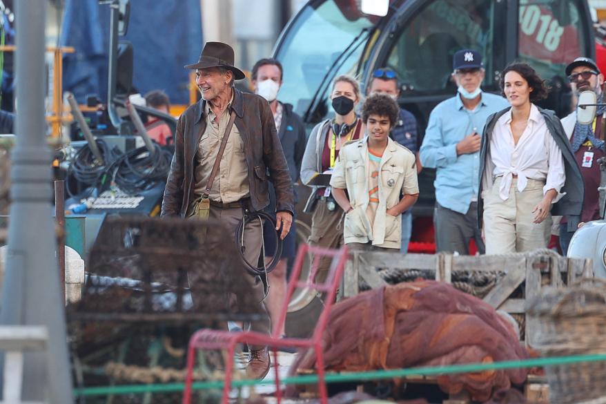 Harrison Ford, Phoebe Waller-Bridge am Set gesehen "Indiana Jones 5" Auf Sizilien am 18. Oktober 2021 in Castellammare del Golfo, Italien.