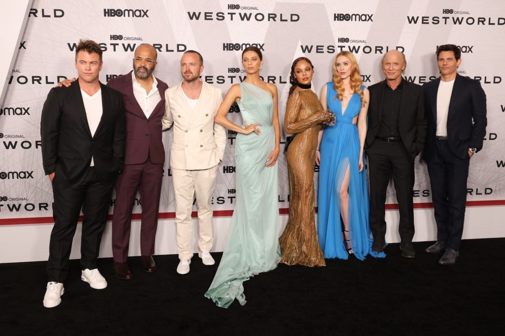 Das Kernteam von Westworld bekommt für die abgebrochene fünfte Staffel ein Millionengehalt